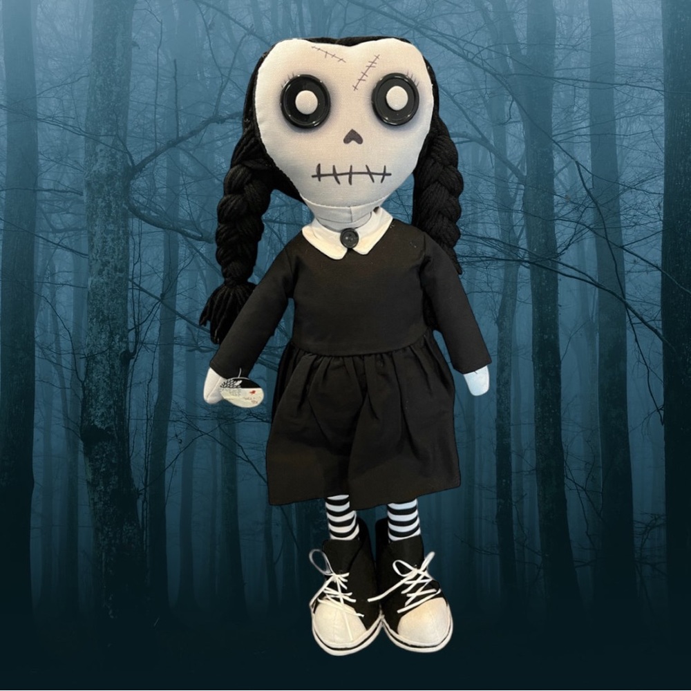 Zombie 🧟‍♀️ Standing Girl Halloween 🎃 👻 Home Decor NWT